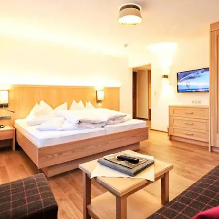 Heart Arlberg Отель Санкт-Антон-ам-Арльберг
