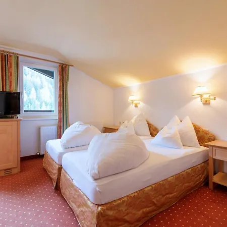 Отель Heart Arlberg Санкт-Антон-ам-Арльберг