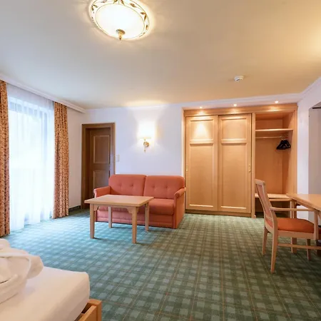 Отель Heart Arlberg 4*