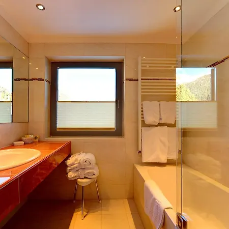Heart Arlberg Hotel 4*